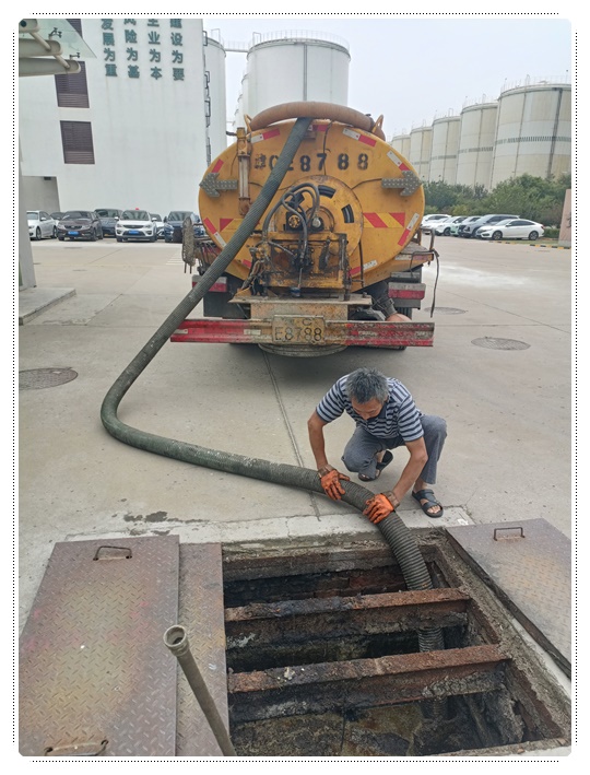 达坂城隔油池清掏