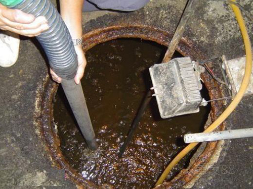 达坂城隔油池清理