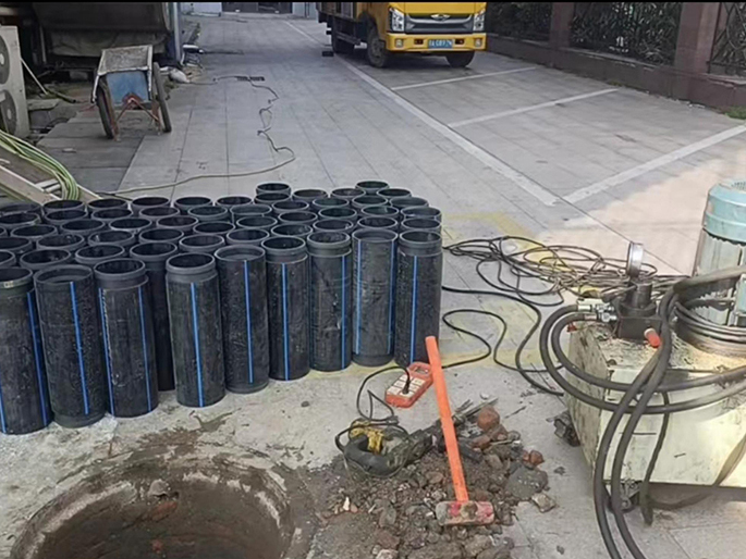 达坂城PE置换管厂家 DN315置换管 非开挖管短管置换